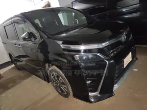 টয়োটা ভক্সি ২০১৮ ব্ল্যাক