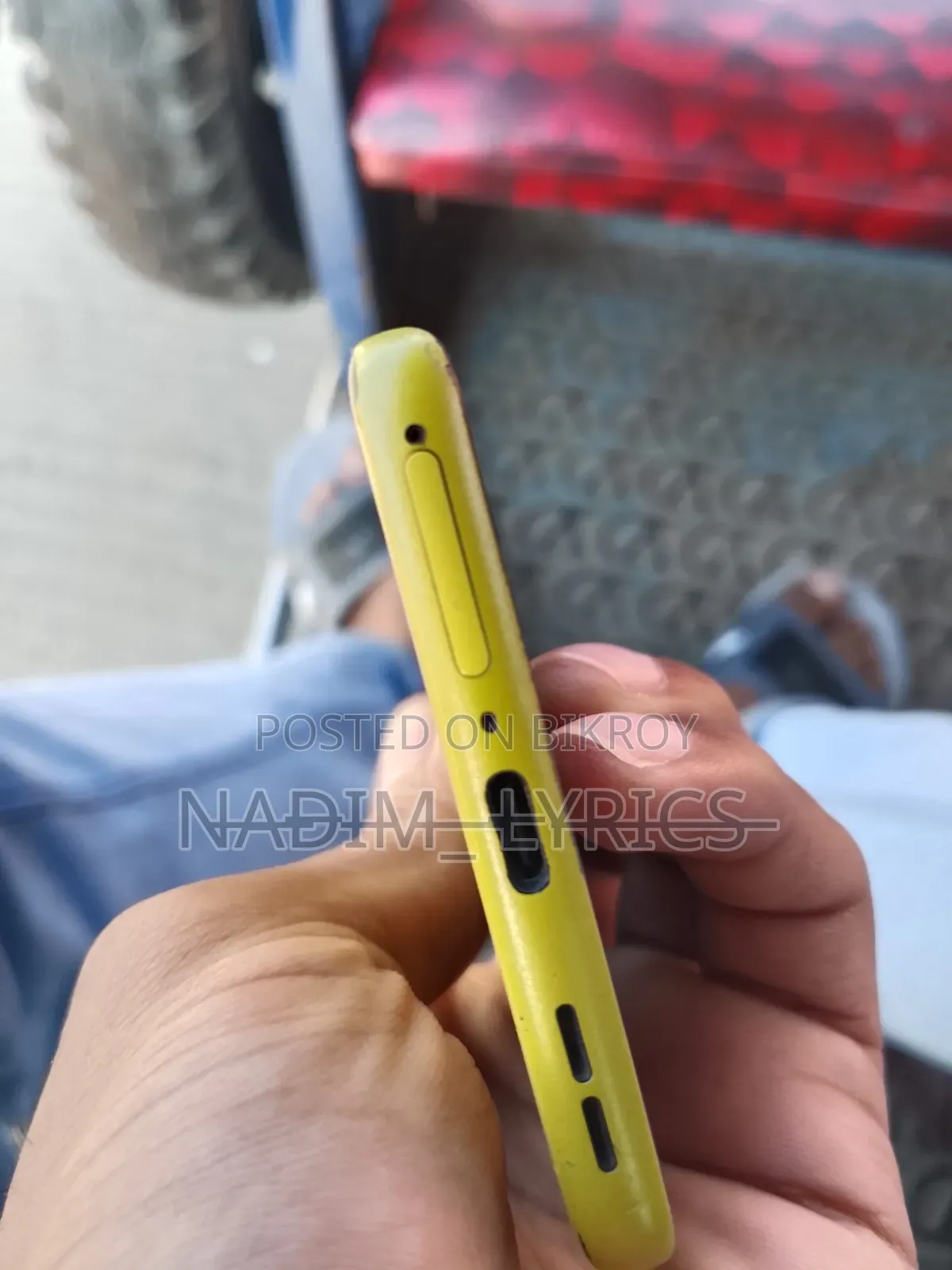 Motorola Moto G85 128 GB Yellow