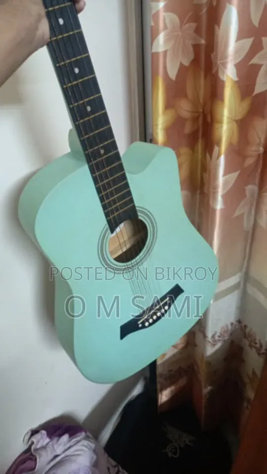 ক্যাবট অ্যাকোস্টিক গিটার