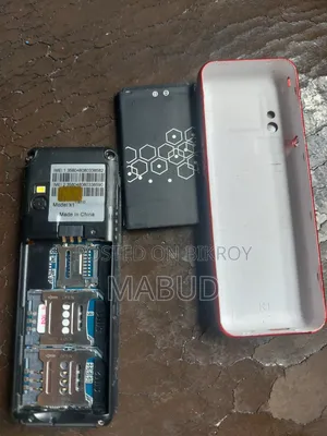 AEG Voxtel M320 Red
