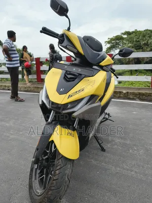 New Hero Xoom 125 2026 Yellow