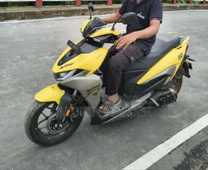New Hero Xoom 125 2026 Yellow