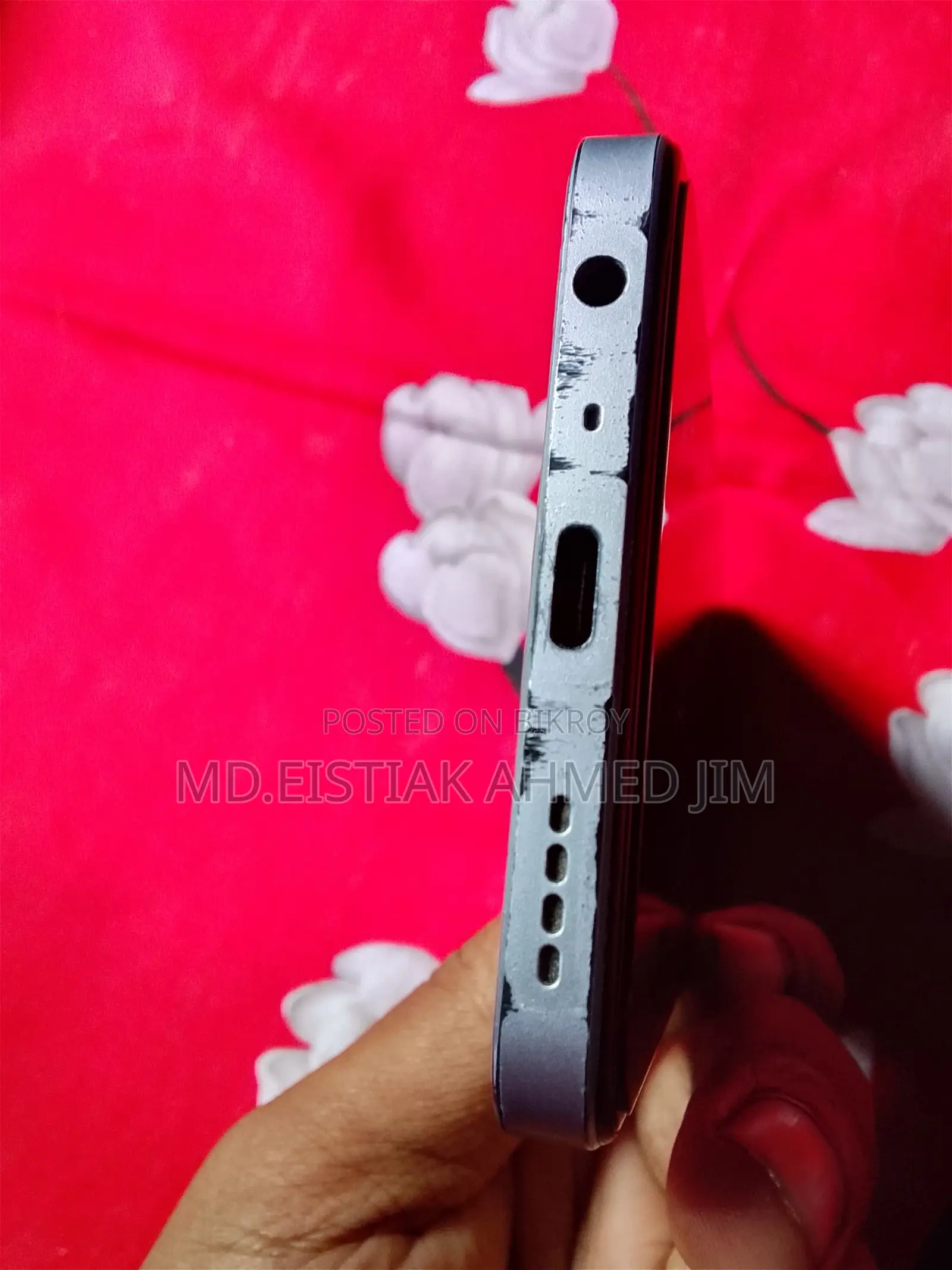 রিয়েলমি ১২৮ জিবি