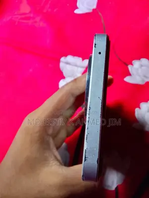 রিয়েলমি ১২৮ জিবি