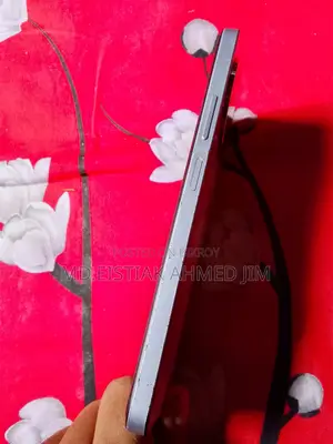 রিয়েলমি ১২৮ জিবি