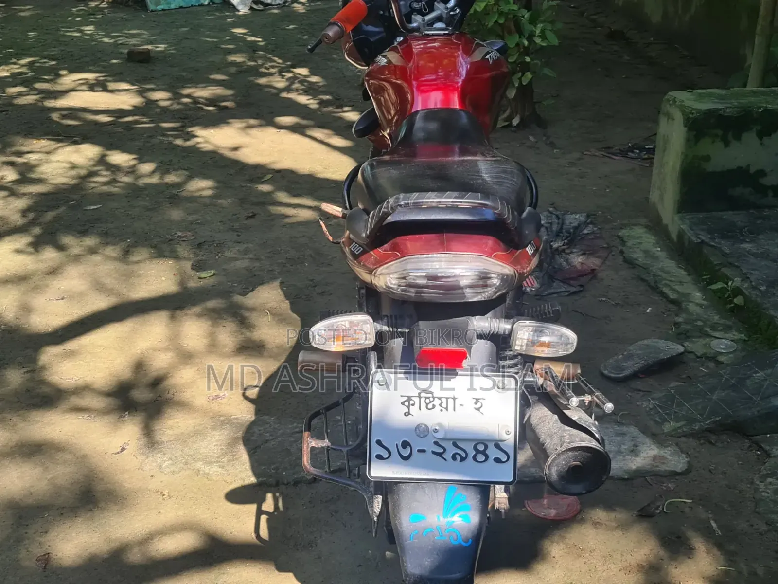 বাজাজ ডিসকভার ১০০ ২০১৪ লাল