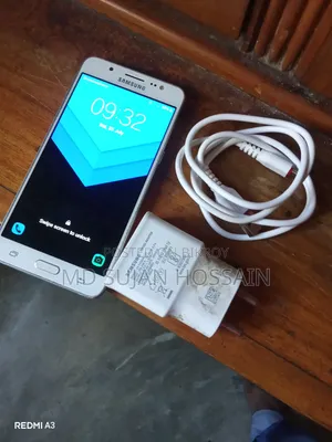 Samsung Galaxy J5 16 GB White