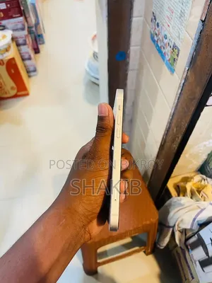 অ্যাপল আইফোন ১২ ১২৮ জিবি হোয়াইট