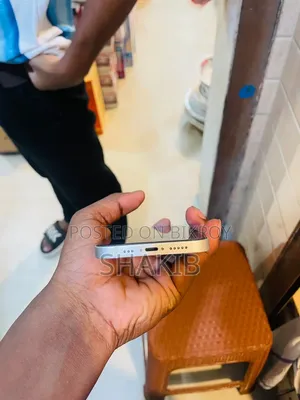 অ্যাপল আইফোন ১২ ১২৮ জিবি হোয়াইট