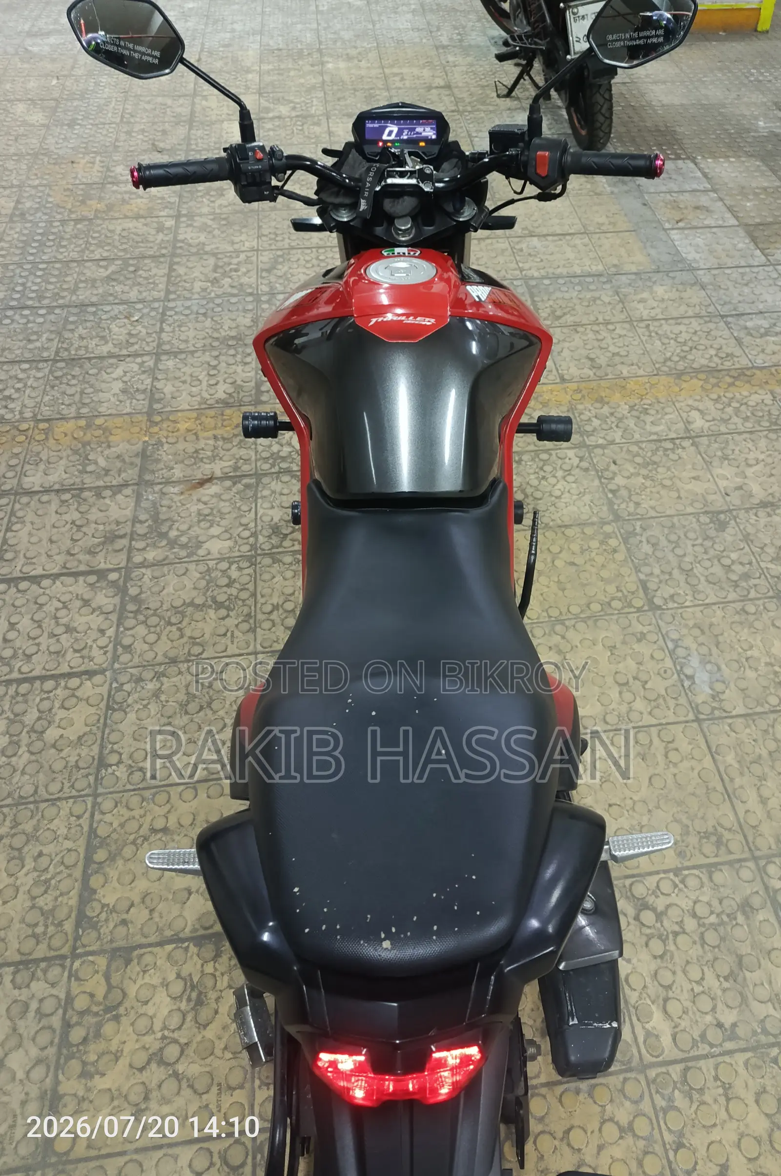 Hero Thriller 160R 2022 Red