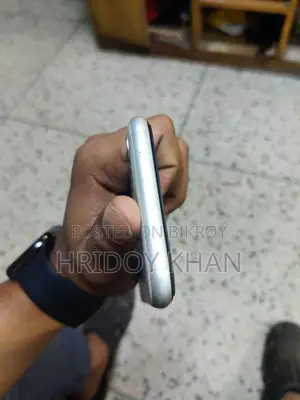 অ্যাপল আইফোন ১১ ১২৮ জিবি হোয়াইট