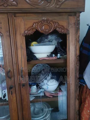 ব্যবহৃত শোকেস বিক্রয়ের জন্য