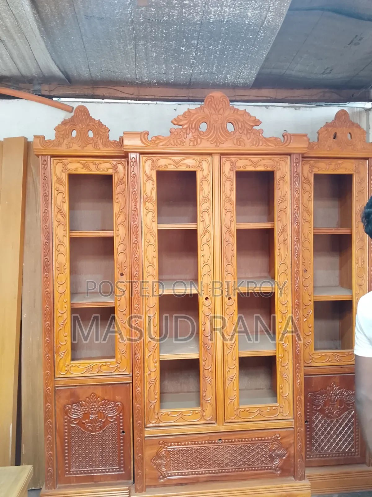 4-Door Cabinet
