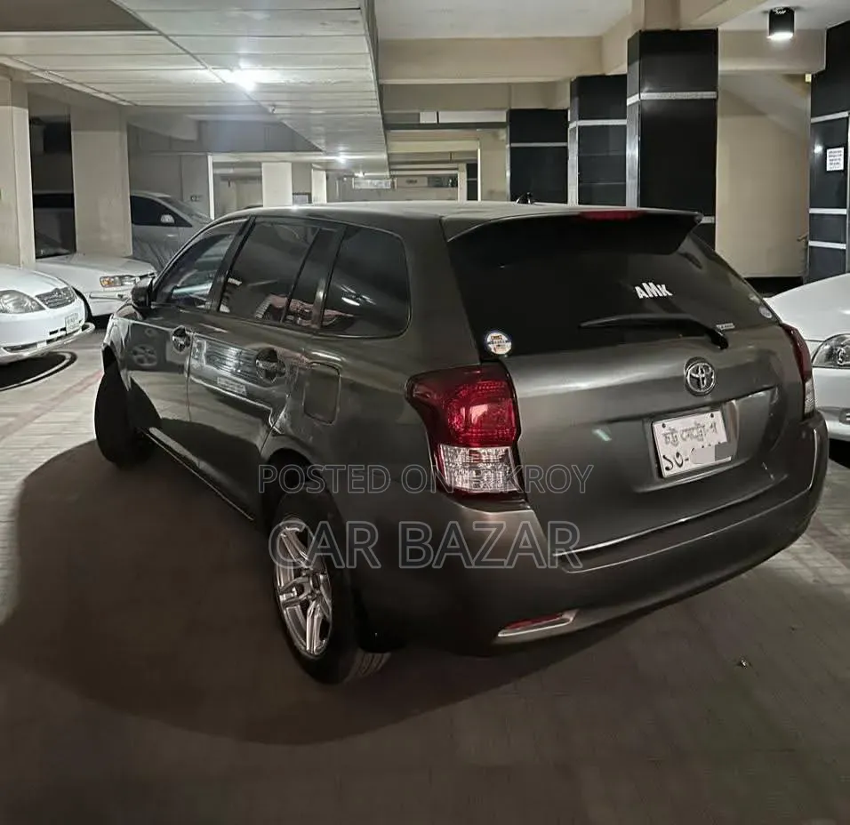 Toyota Corolla Fielder 1.5 Petrol FWD 2013 Gray