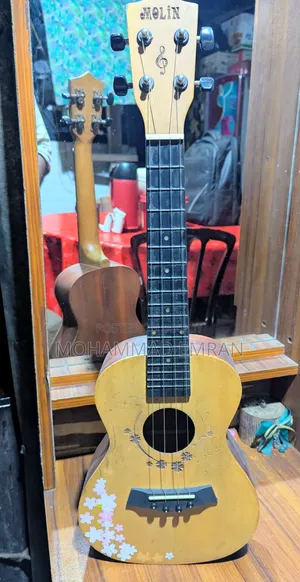 Molin Soprano Ukulele (21-Inch)