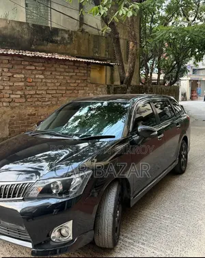 টয়োটা করোলা ফিল্ডার ১.৫ পেট্রোল এফডব্লিউডি ২০১৩ কালো