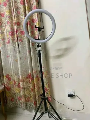 রিং লাইট ১২ ইঞ্চি