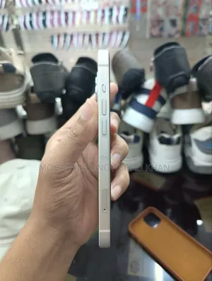 Apple iPhone 13 128 GB White