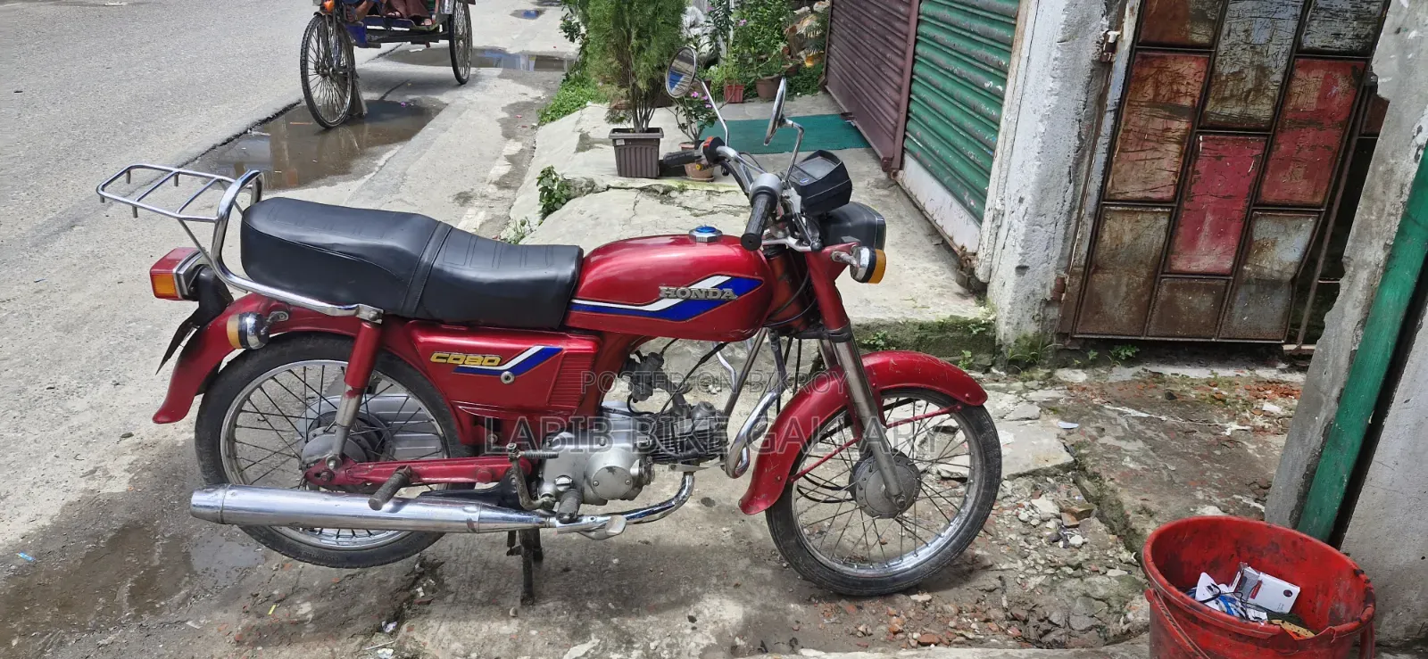 Honda 2001 Red
