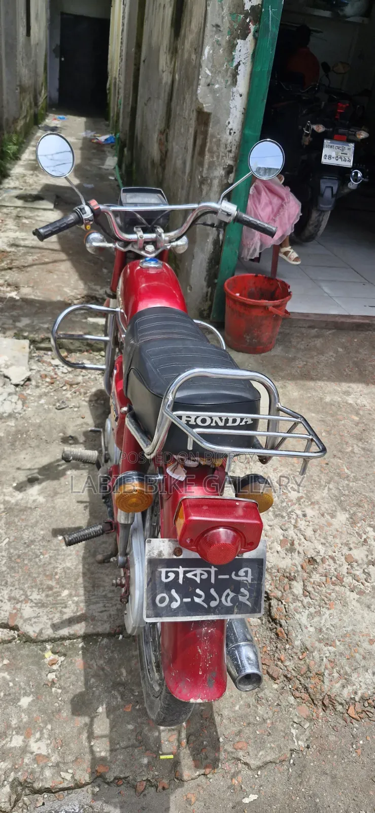 Honda 2001 Red