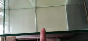 দোকানের জন্য ডিসপ্লে (গ্লাসের)