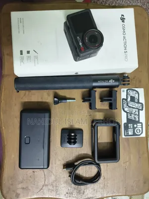 DJI Action 5 Pro Adventure Combo