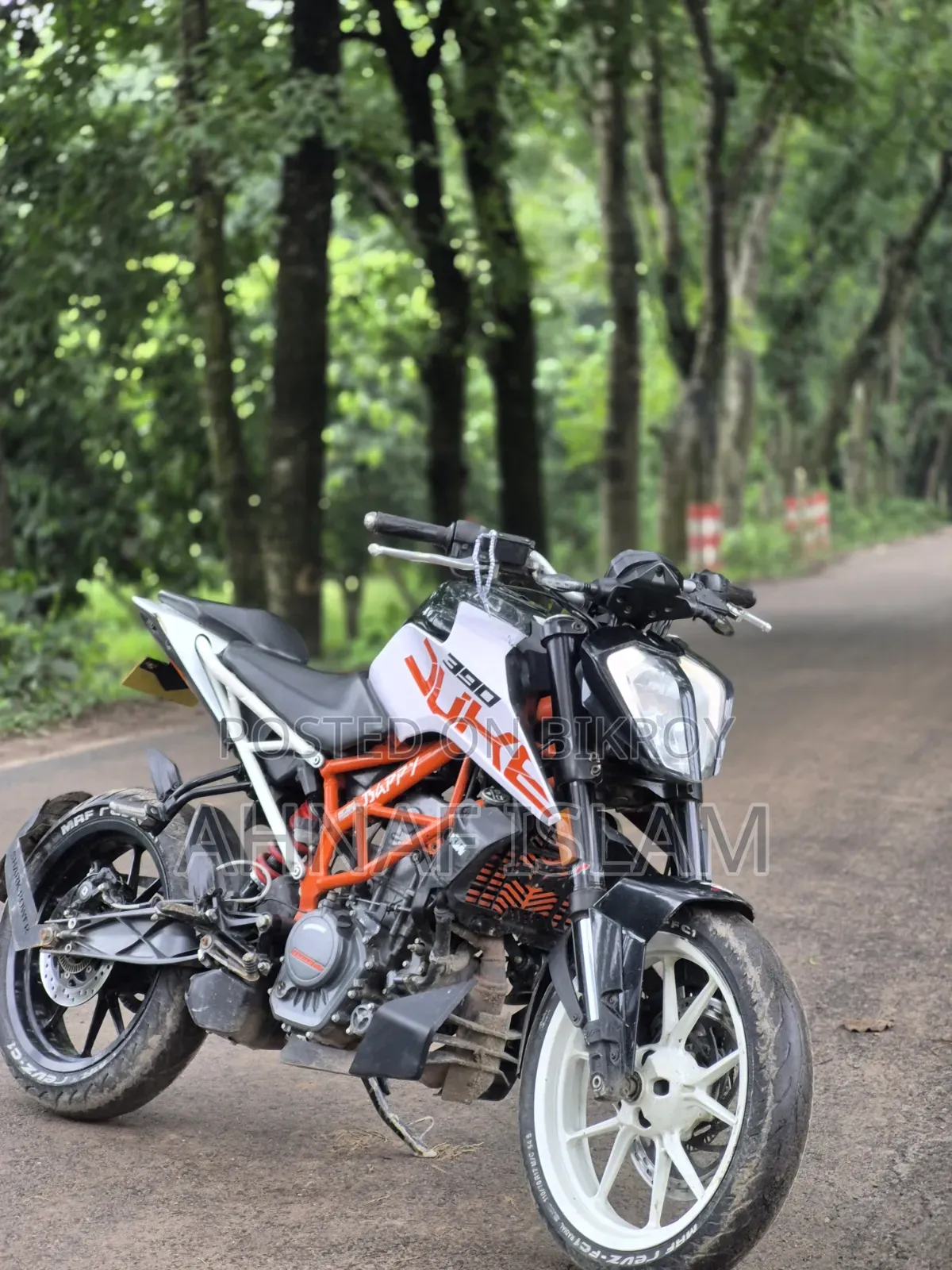 কেটিএম ডিউক ১২৫ ২০২১ হোয়াইট