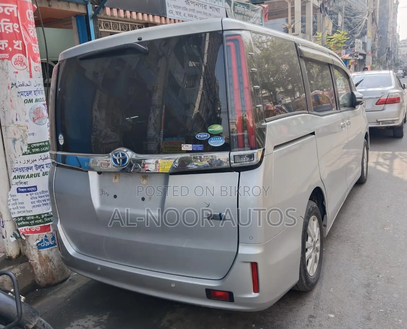 Toyota Noah 2021 Silver