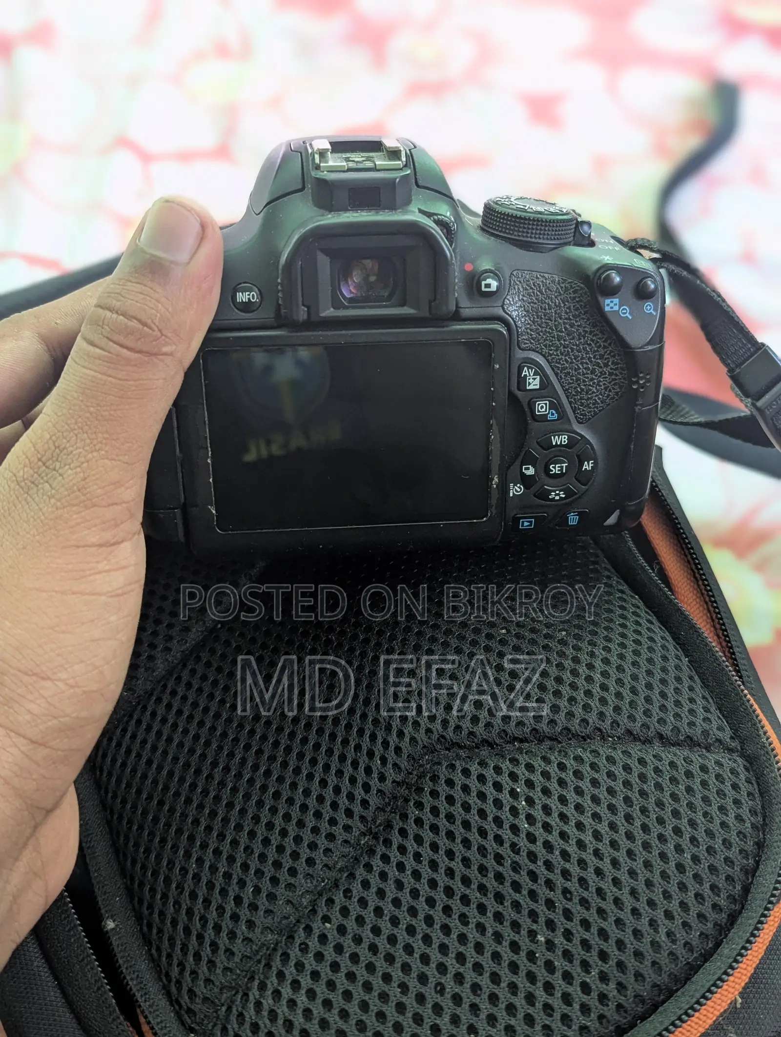 Canon EOS Kiss X7i With 50mm 75-300mm Lens