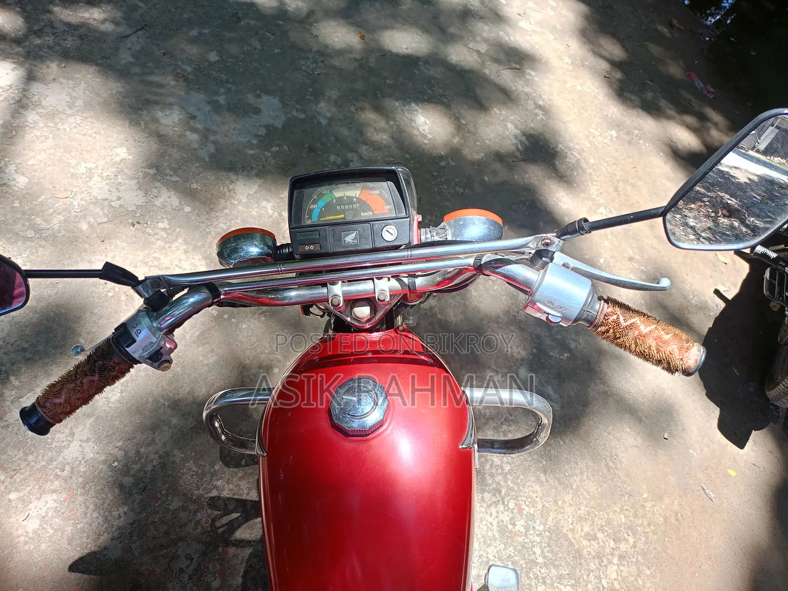 Honda 2000 Red