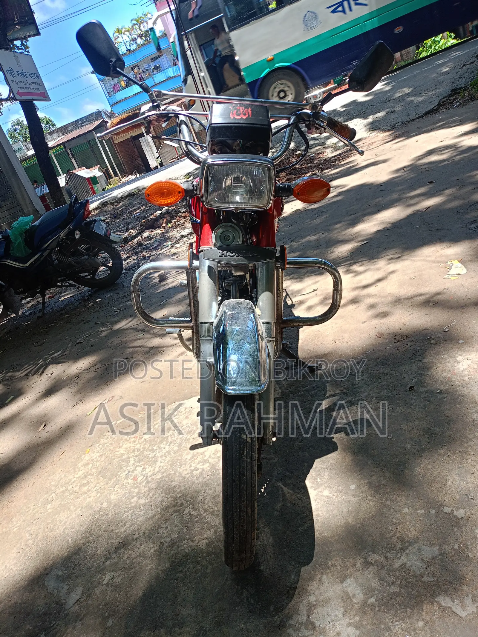 Honda 2000 Red