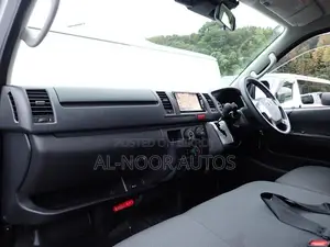Toyota HiAce 2021 Silver