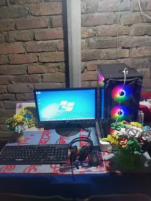 Desktop Computer 8GB RAM Intel Core i5 Processor 128GB SSD