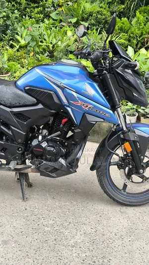 Honda X-Blade 160 2021 Blue