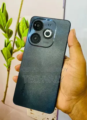 ইনফিনিক্স স্মার্ট ৮ ৬৪ জিবি কালো