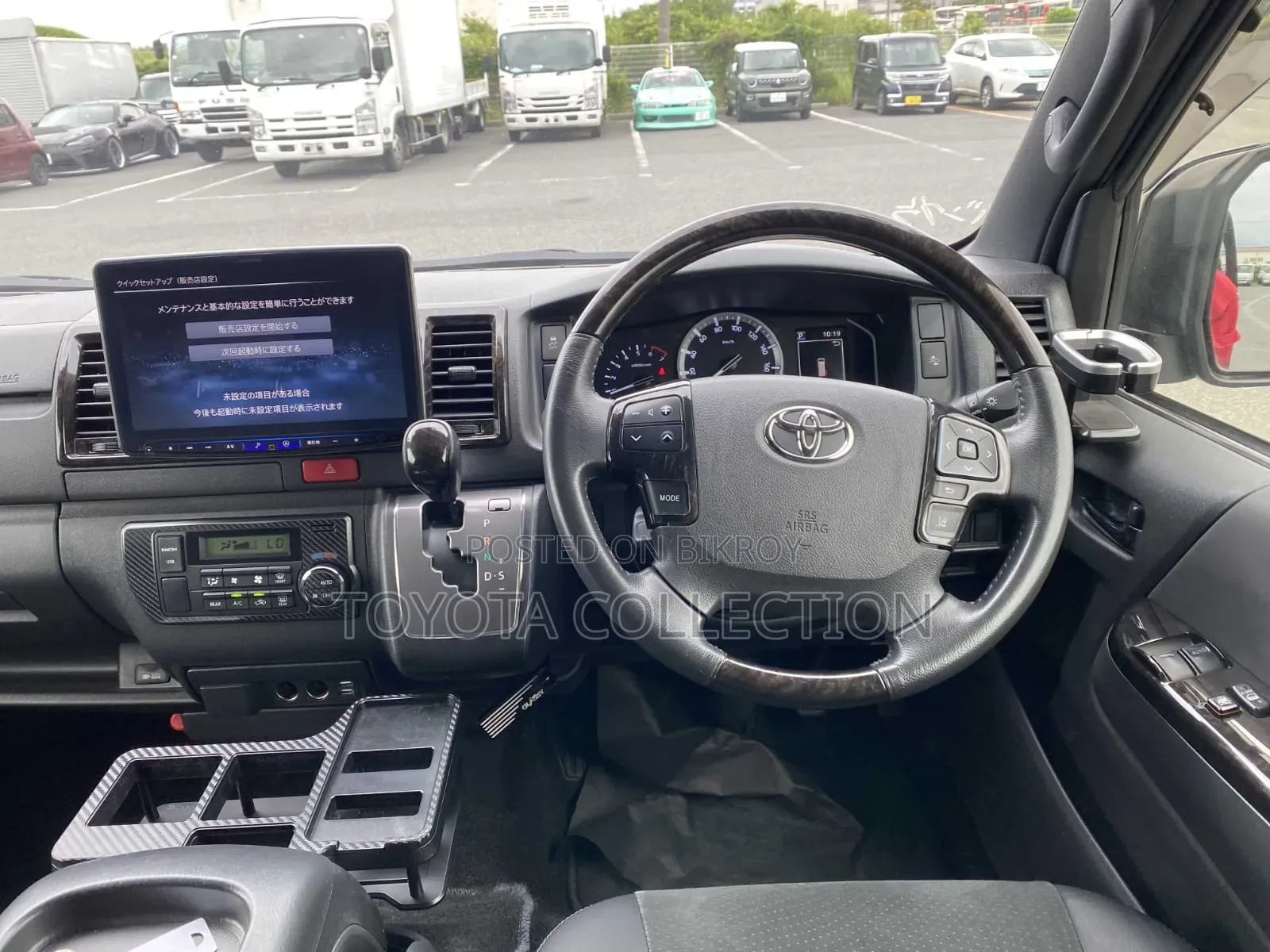 Toyota HiAce 2023 Black