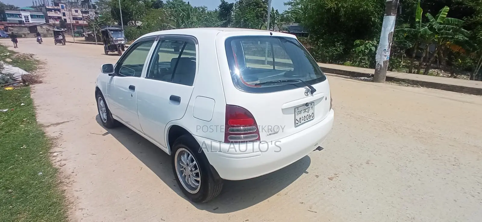 Toyota Starlet 1998 White