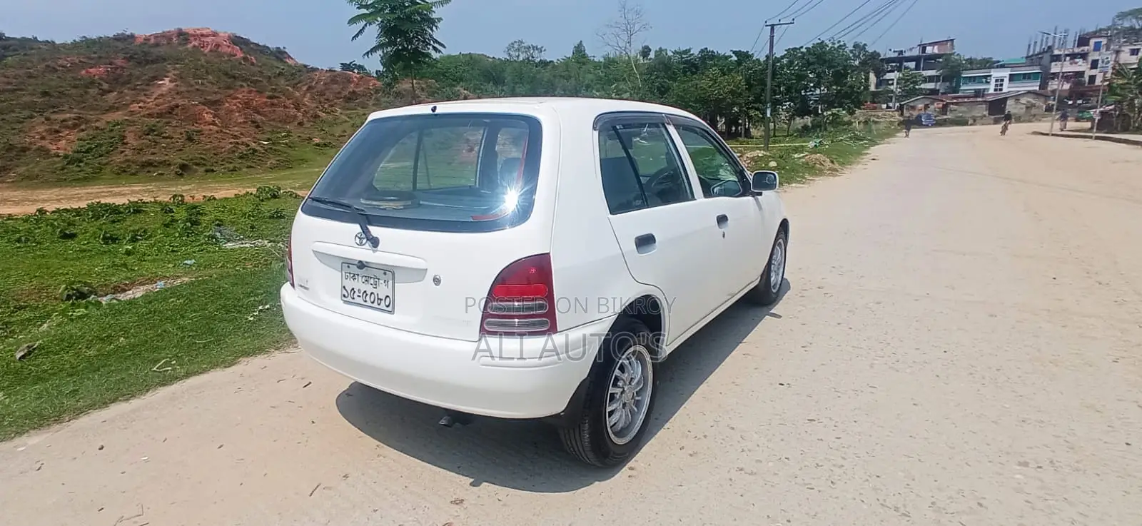 Toyota Starlet 1998 White