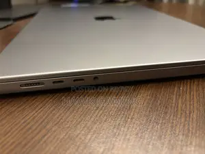 Laptop Apple MacBook Pro 2021 M1 16GB Apple M1 Pro SSD 512GB