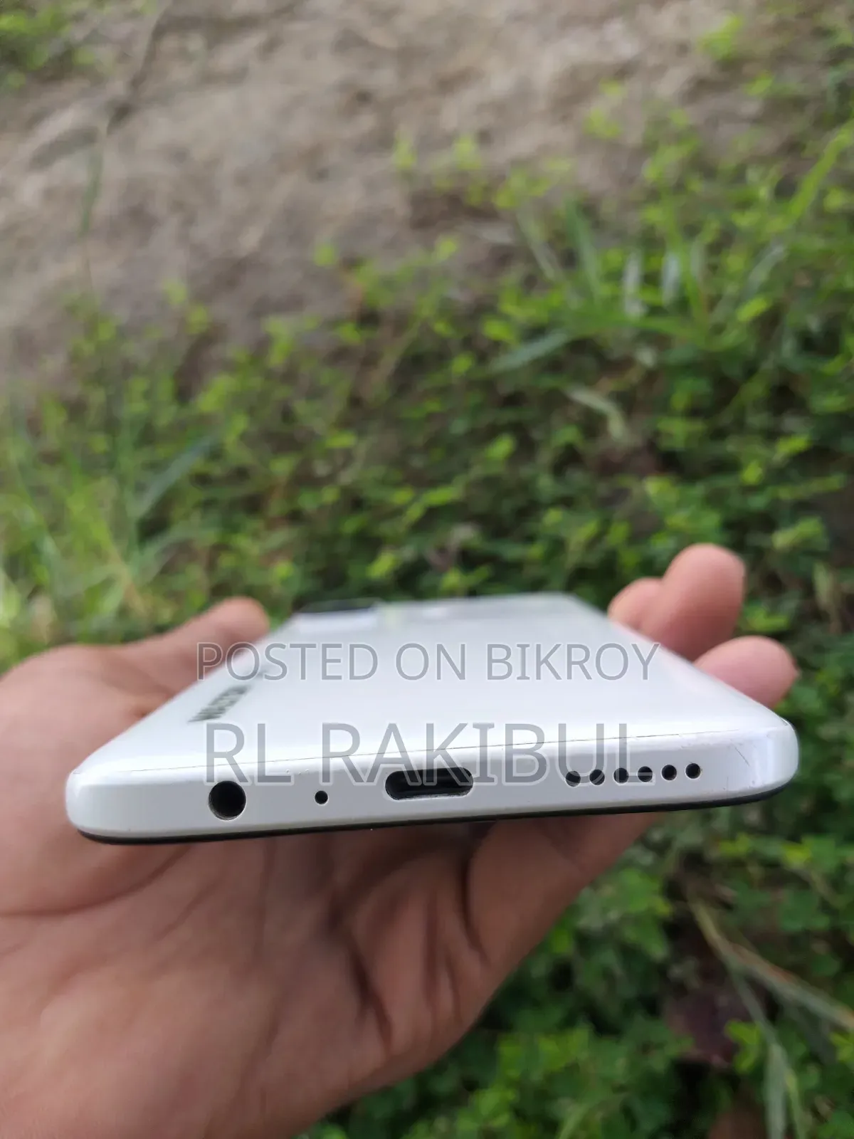 Walton Primo R8 64 GB White
