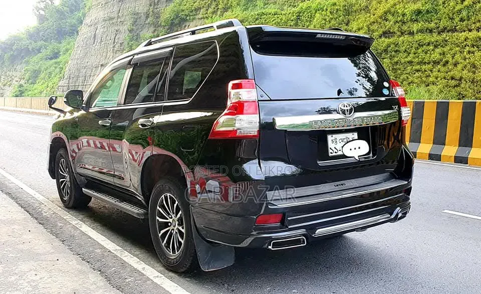 Toyota Land Cruiser Prado 2.7 i 2011 Black