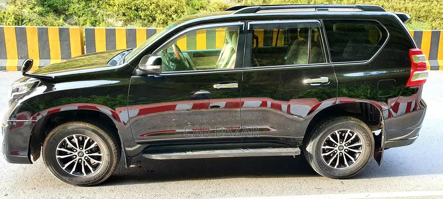 Toyota Land Cruiser Prado 2.7 i 2011 Black