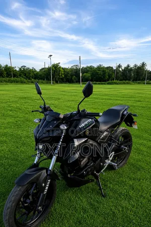 ইয়ামাহা এমটি-১৫ ২০২২ কালো