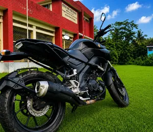 ইয়ামাহা এমটি-১৫ ২০২২ কালো