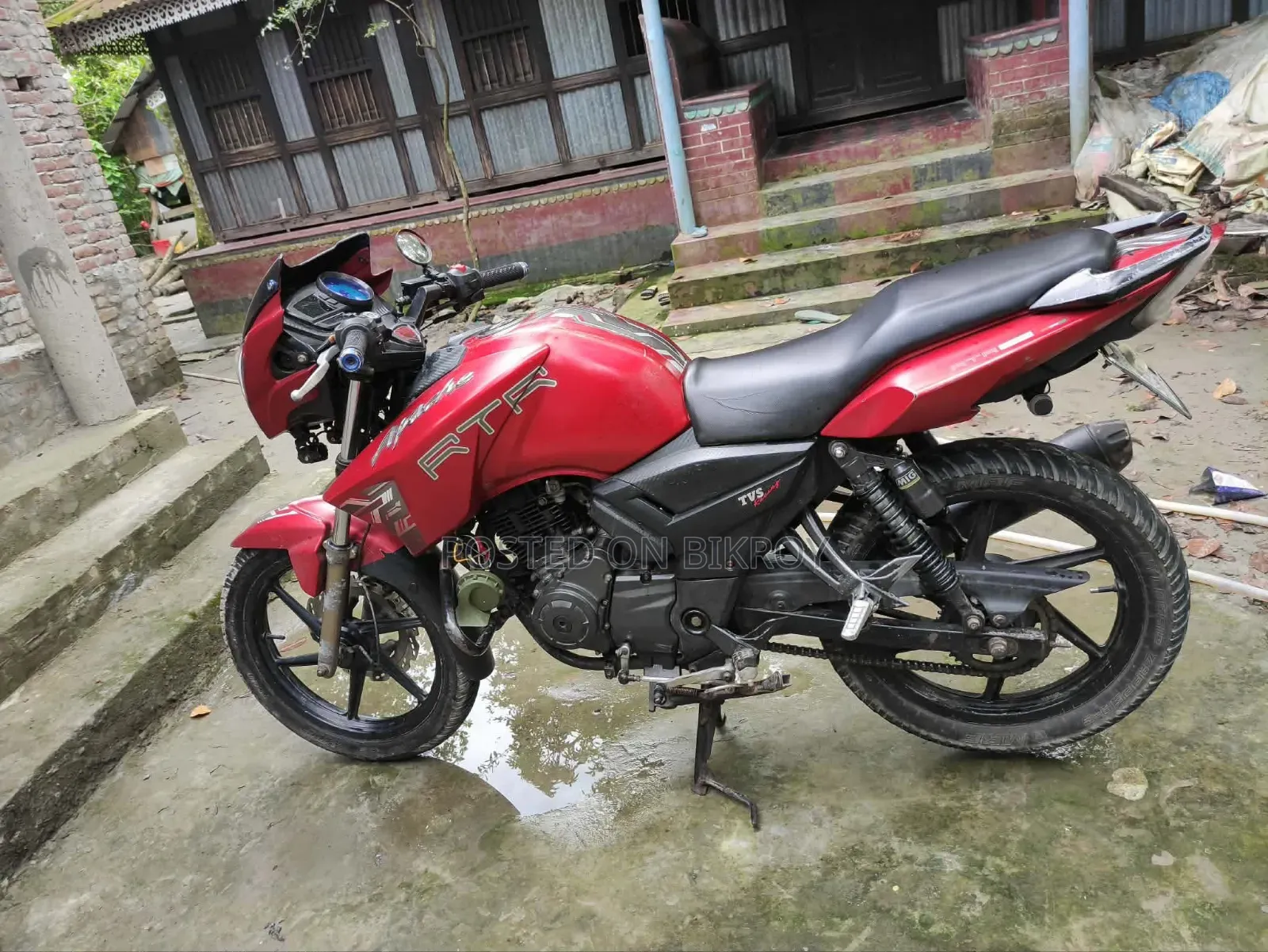 TVS Apache RTR 160 2V 2017 Red