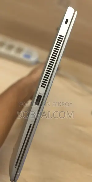 ল্যাপটপ অ্যাপল ম্যাকবুক এয়ার ২০১৭ ৮জিবি ইন্টেল কোর আই৫ এসএসডি ২৫৬জিবি