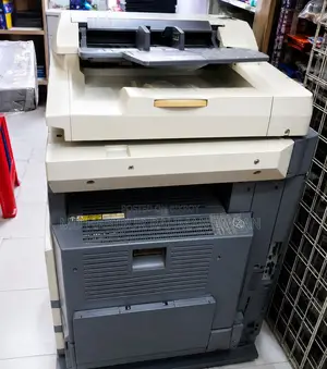 চলমান একটি ফটোকপি মেশিন বিক্রয় করা হনে