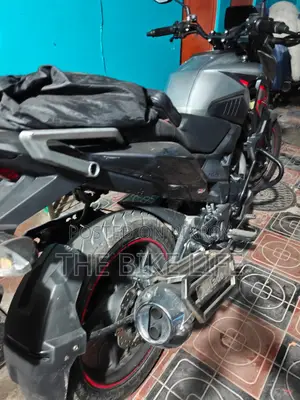 Honda X-Blade 160 2025 Silver