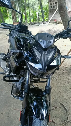 Hero Xtreme 125R 2025 Black