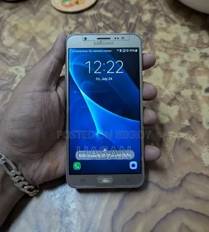 Samsung Galaxy J7 16 GB Gold
